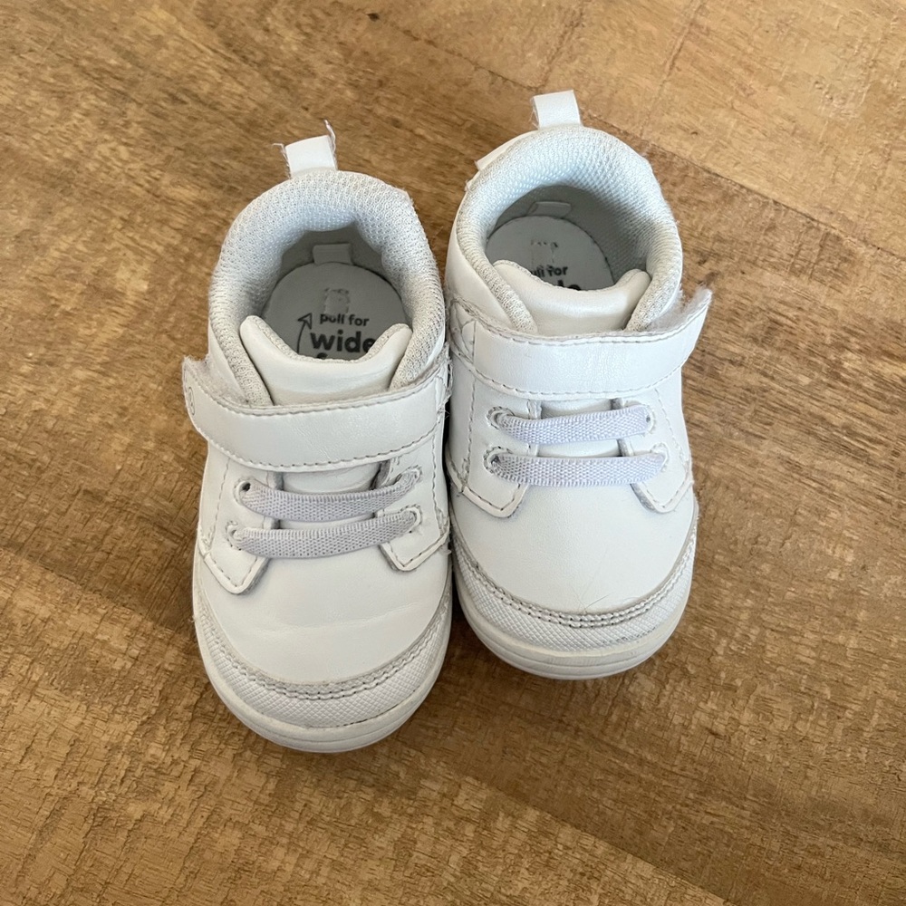 Stride Rite Taye 2.0 toddler sneakers, walking shoes size 4